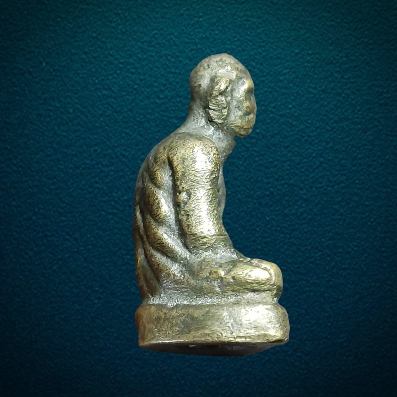 รูปหล่อหลวงพ่อซวง วัดชีปะขาว จ.สิงห์บุรี ปี 2507 พิมพ์ฐานสูงเลขหนึ่ง เนื้อทองเหลือง