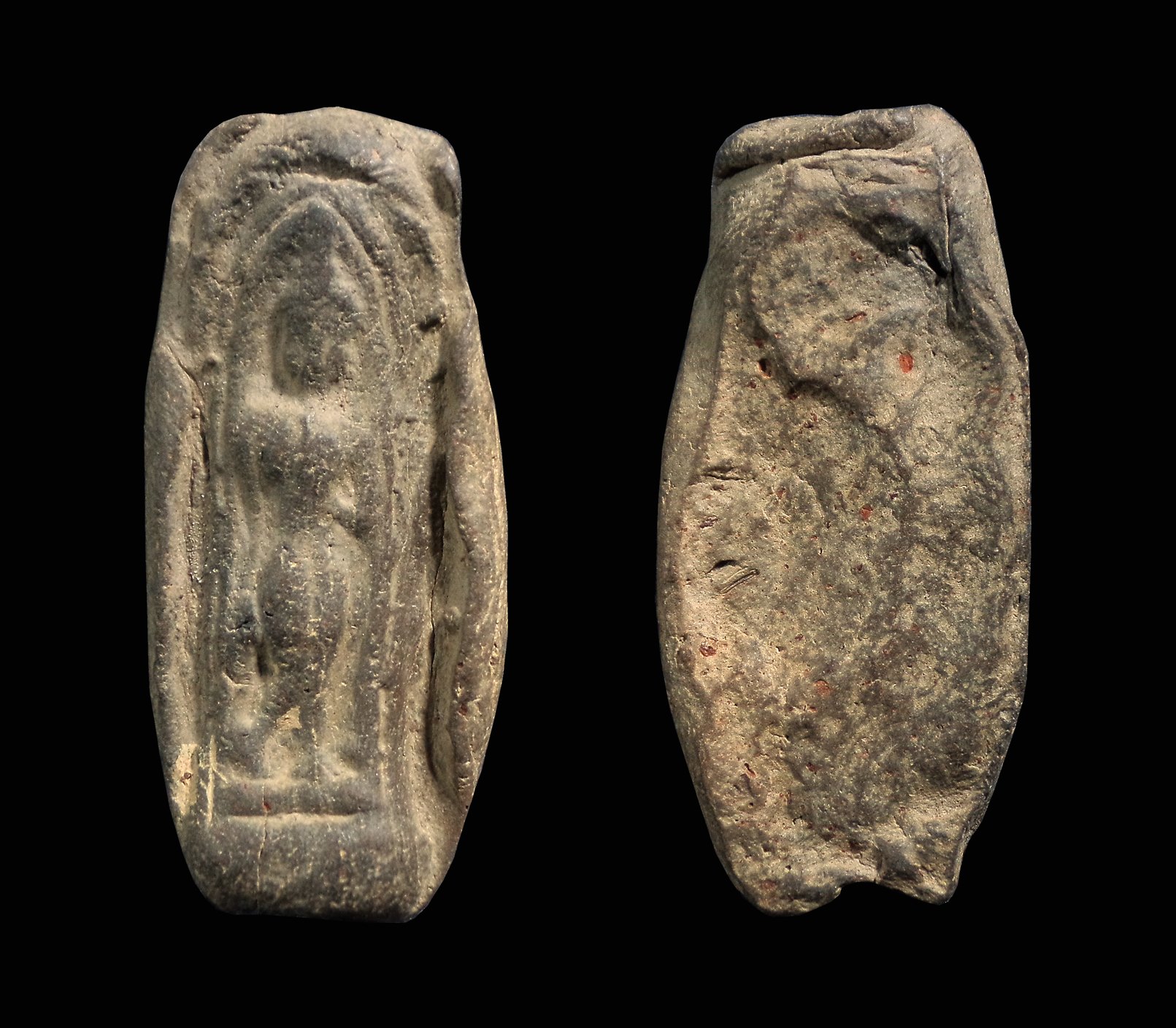 พระลีลาลิ้นเป็ด กำแพงเพชร เนื้อดิน