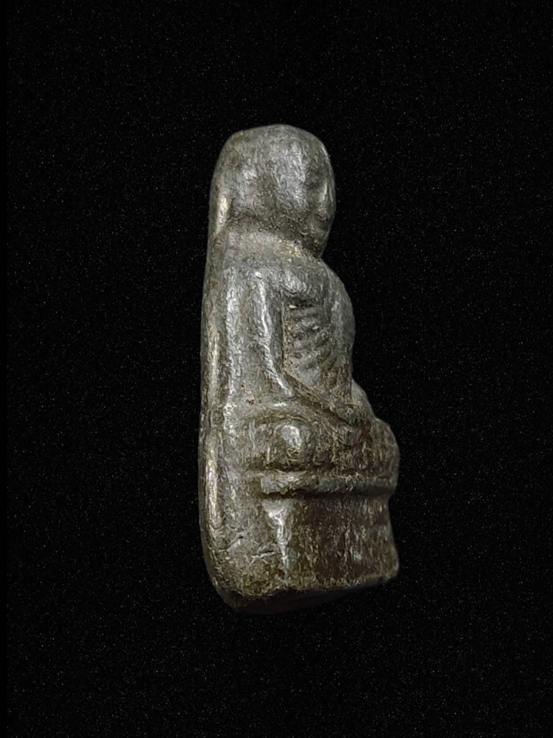 พระหล่อรูปเหมือน ครึ่งซีก เนื้อตะกั่วเก่า ไม่ทราบที่