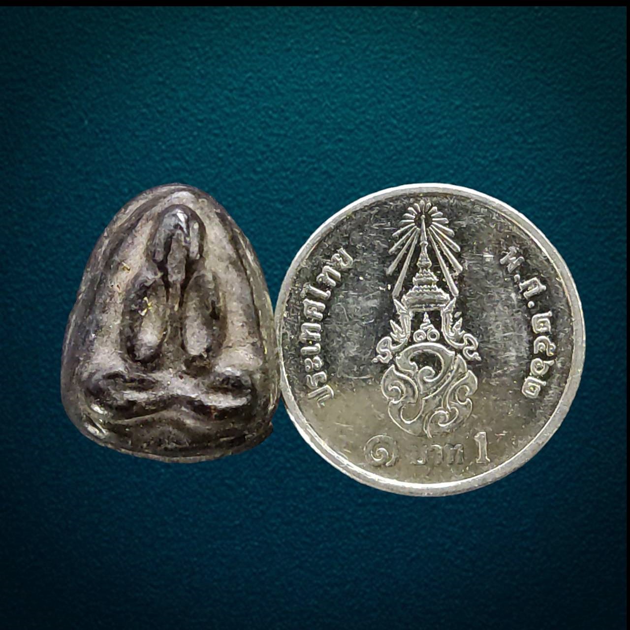 พระปิดตาเนื้อครั่ง หลวงพ่อชม วัดดอนกอก บ้านลาด จ.เพชรบุรี