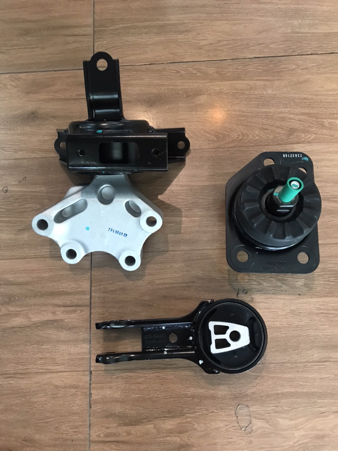 ชุดเปลี่ยนยางแท่นเครื่อง+แท่นเกียร์ (ครบชุด 3 ชิ้น ) CHEVROLET CAPTIVA 2020 1.5 /GMแท้