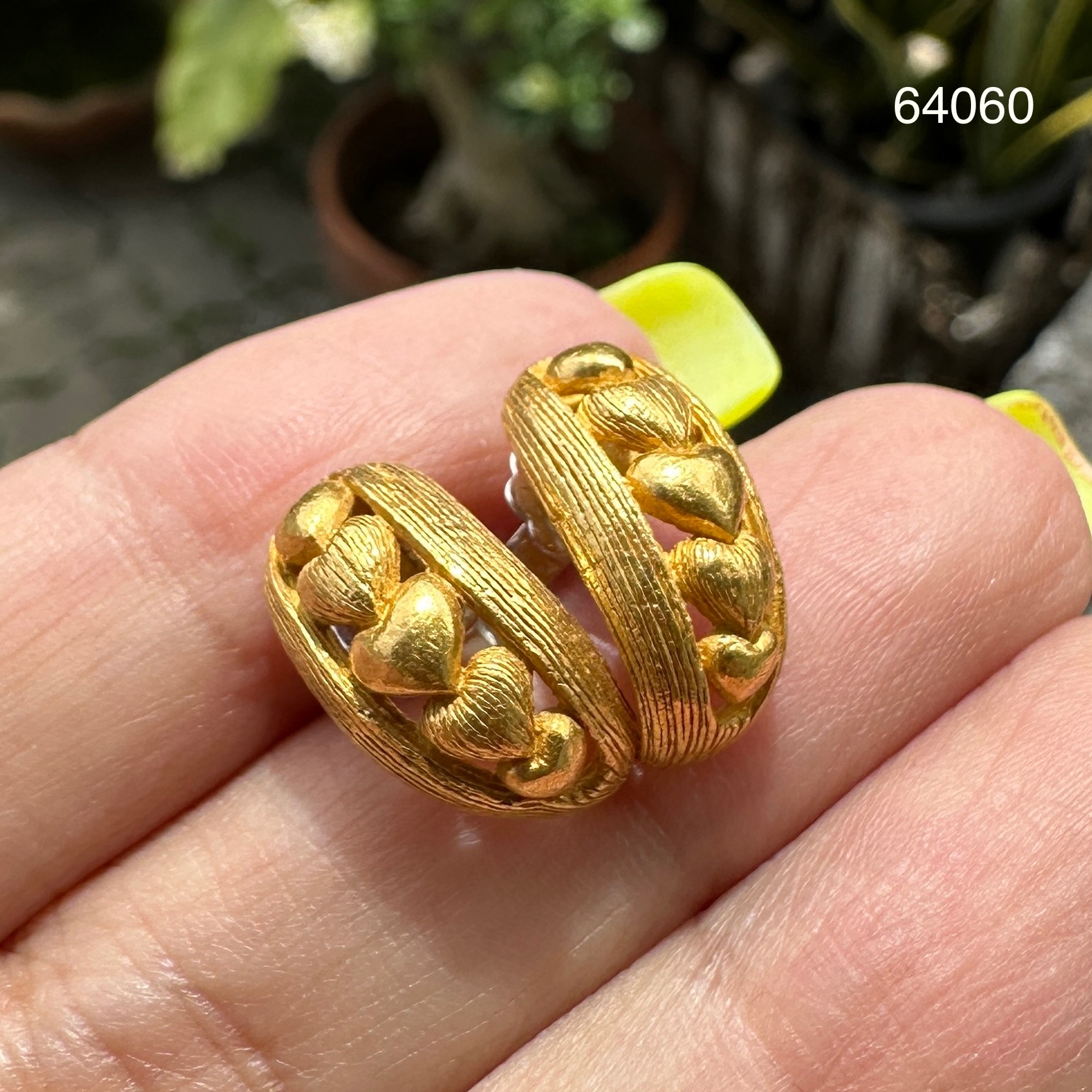 รหัส 64060 ต่างหู Prima Gold ทอง24K ลายหัวใจแถวโค้ง แป้นทอง14K นน. 9.00 g