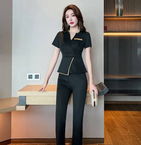 ชุดพนักงานเสริมสวย ชุดคลินิกความงาม ชุดนวดสปา ซาวน่า