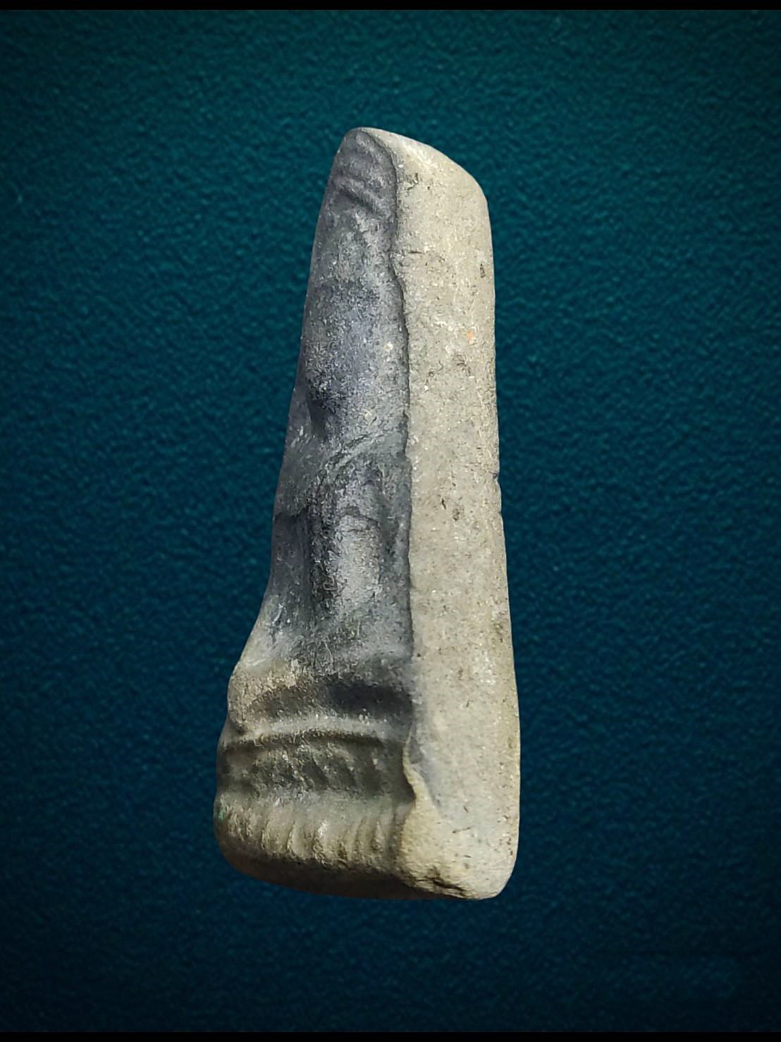 พระอู่ทองแผงคัด เนื้อดิน