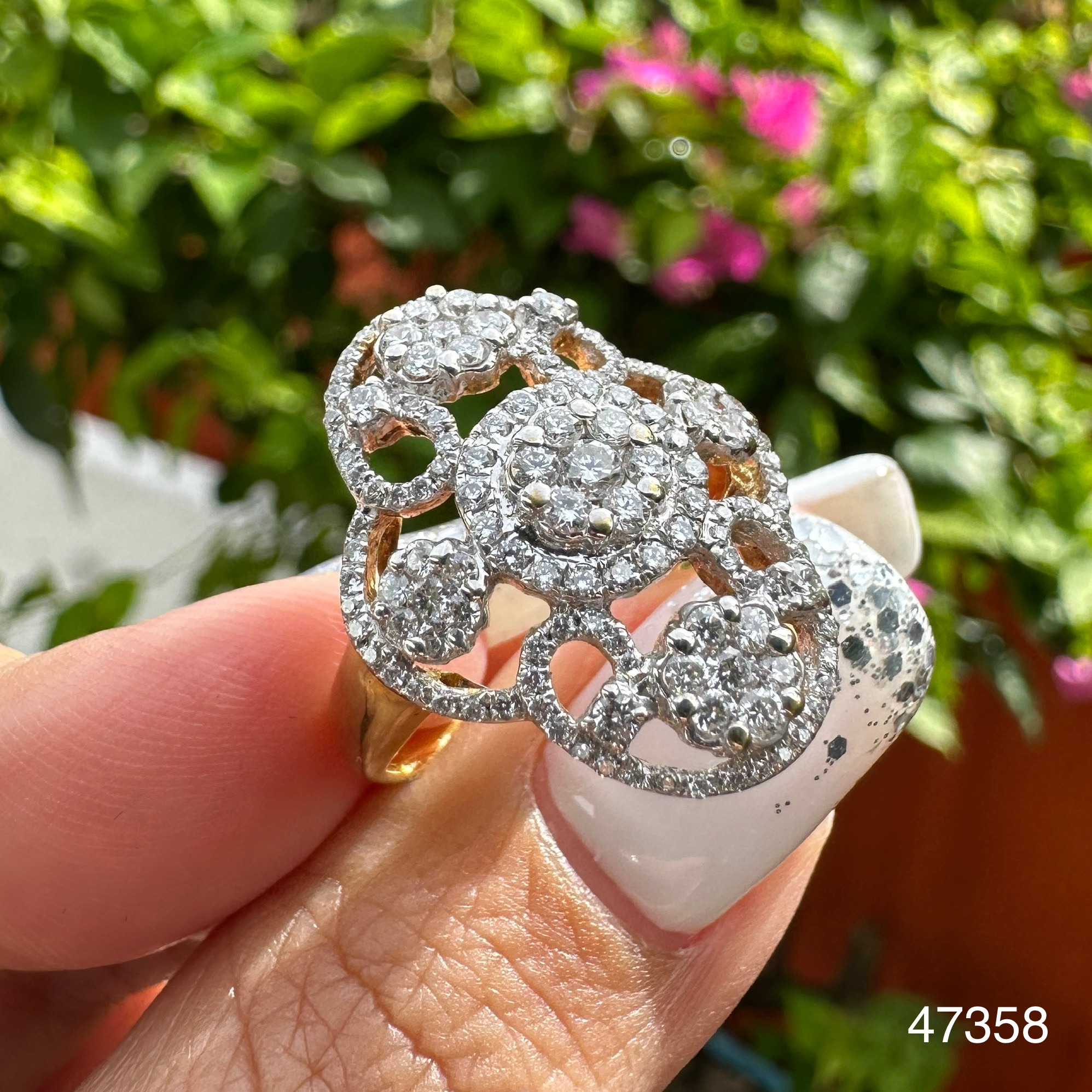 รหัส 47358 แหวน เพชรกระจุก หน้าโล่ห์ เพชร1 147 เม็ด 1.25 กะรัต ทอง90 งานดีไซน์สวย นน. 6.70 g