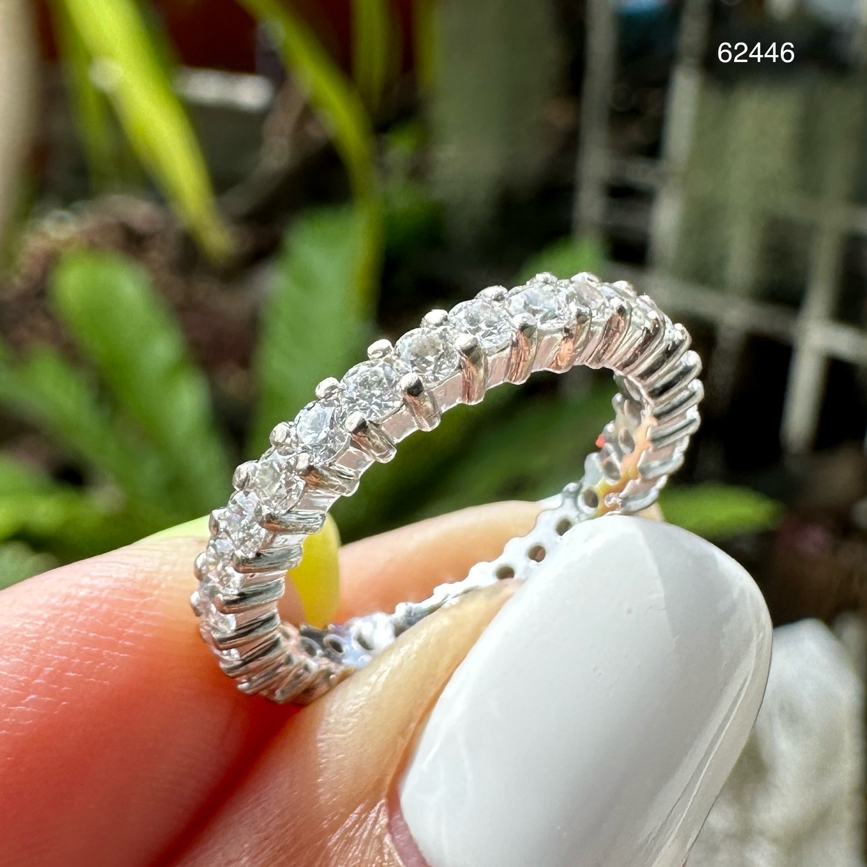 รหัส 62446 แหวน เพชรรอบวง เพชร 30 เม็ด 0.90 กะรัต ทอง90 งานสวยมาก นน. 3.11 g