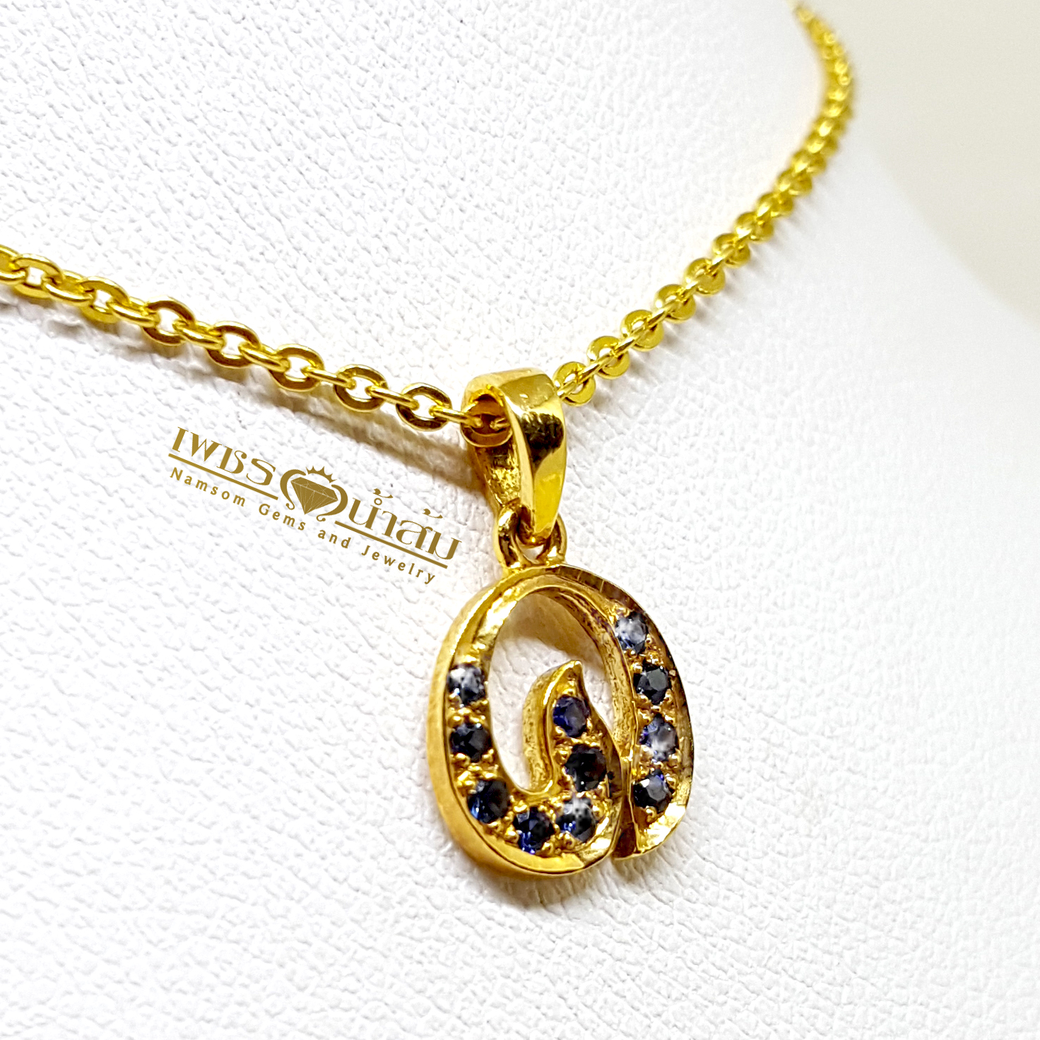 จี้พลอยไพลิน Blue Sapphire ชิ้นเล็กน่ารัก สวมใส่ได้ทุกวัน