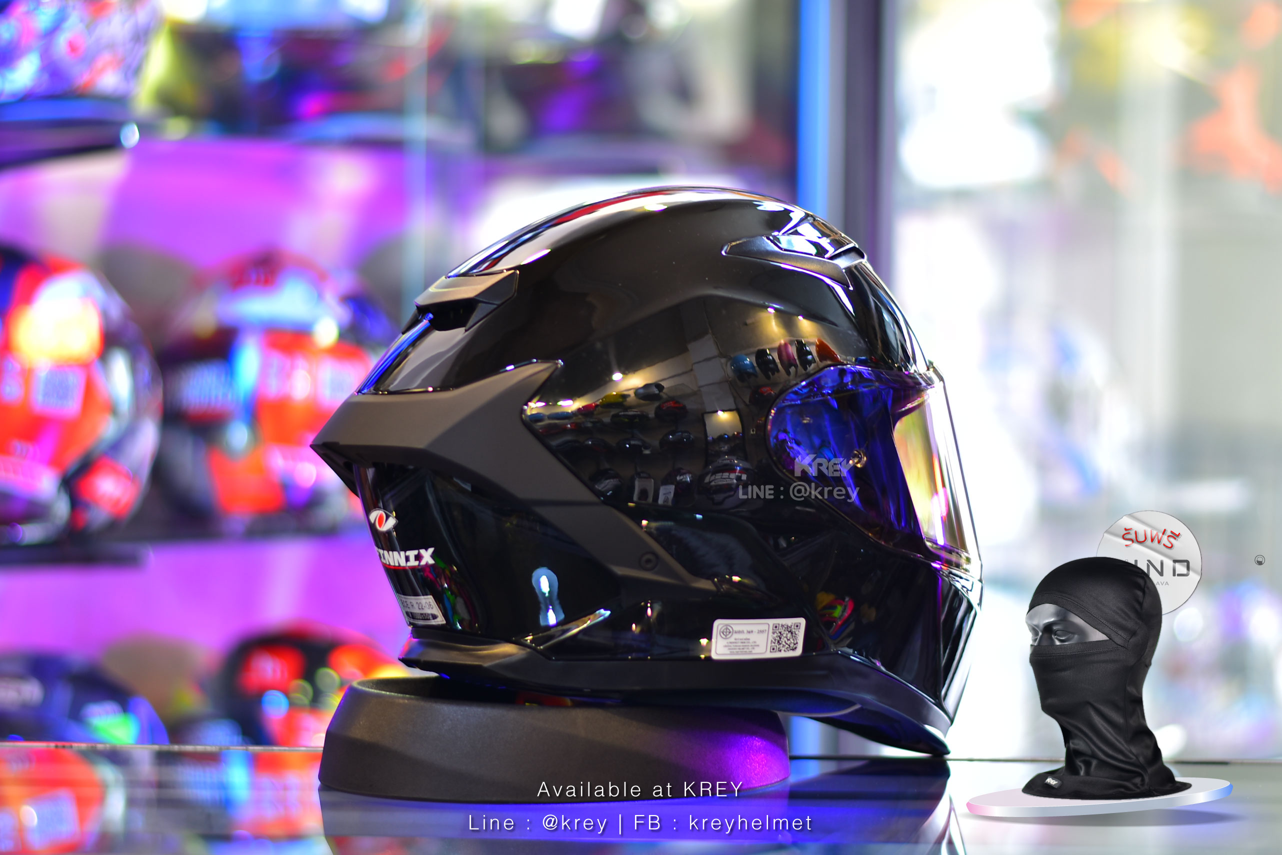 Real model Finnix Glossy Black