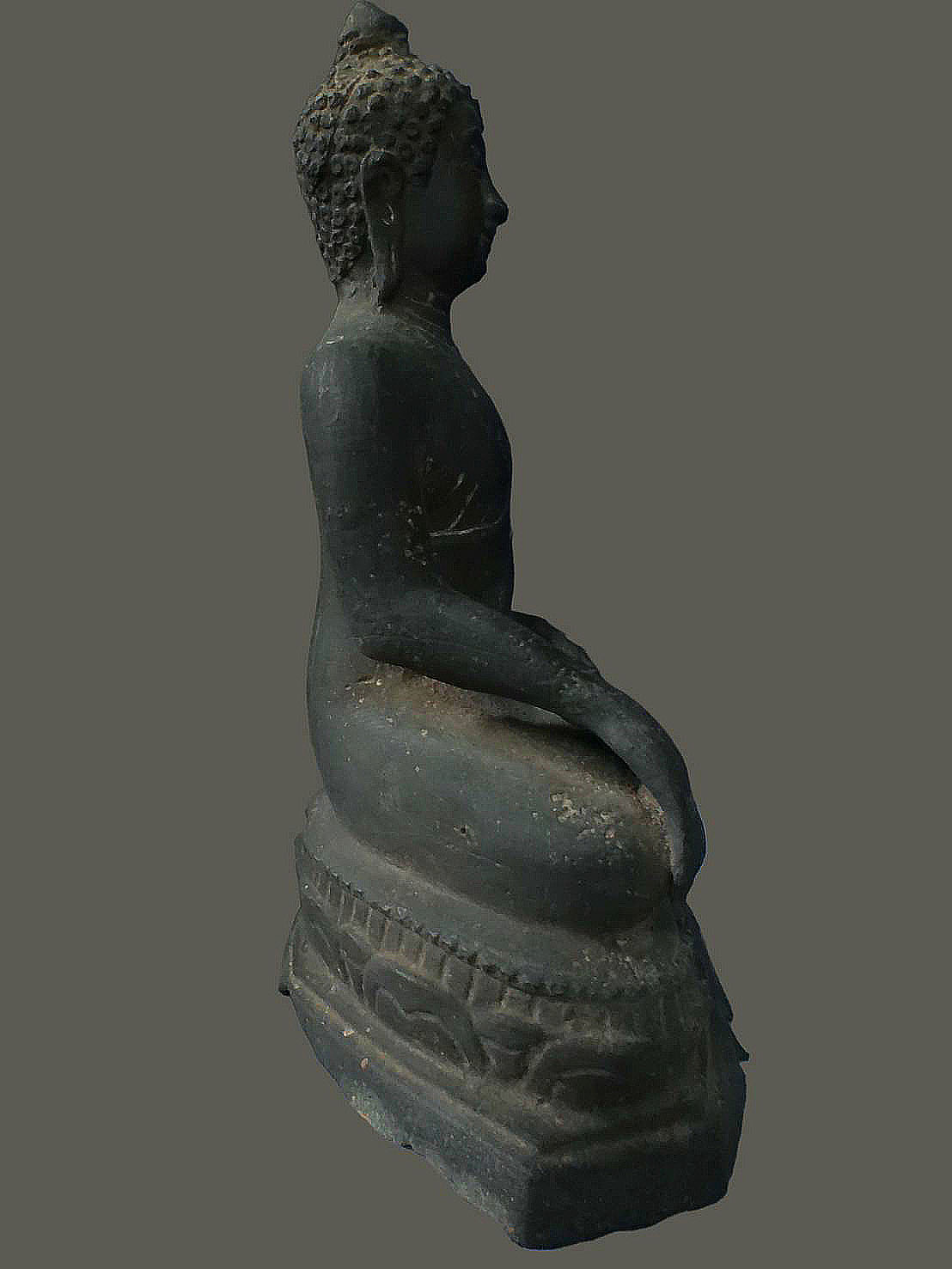 พระบูชาเชียงแสน สิงห์1 เนื้อสำริด ผิวหิ้ง หล่อหนา มีน้ำหนัก ขนาดสูง 8 นิ้ว กว้าง 5 นิ้ว