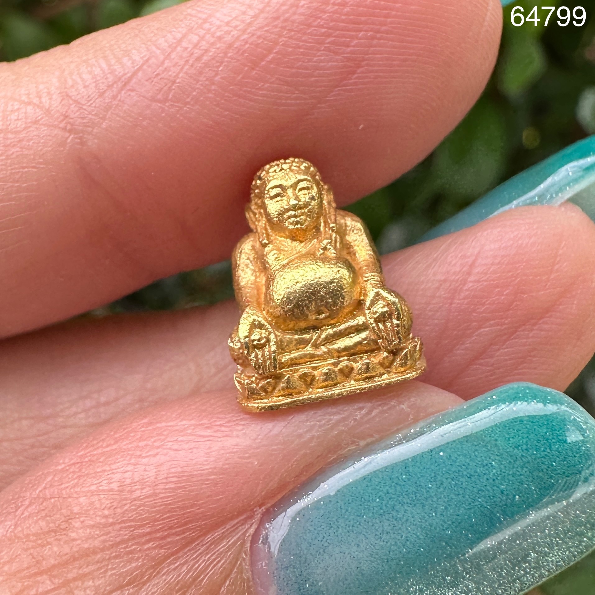 รหัส 64799 พระสังกัจจายน์ เนื้อทองคำ ลอยองค์ แบมือรับทรัพย์ นน. 5.89 g