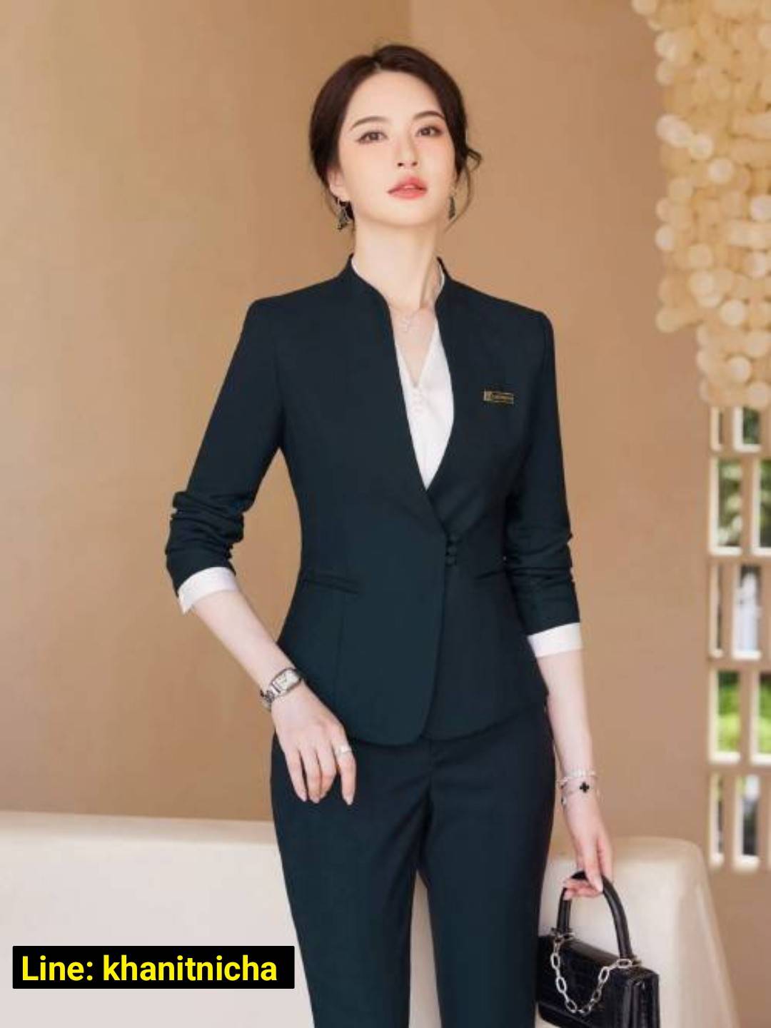 ชุดสูทผู้หญิง ชุดพนักงานร้านขายเครื่องประดับ ชุดพนักงานบริการลูกค้าด้านการขายอสังหาริมทรัพย์ ชุดพนักงานแผนกต้อนรับโรงแรม สีเขียวเข้ม