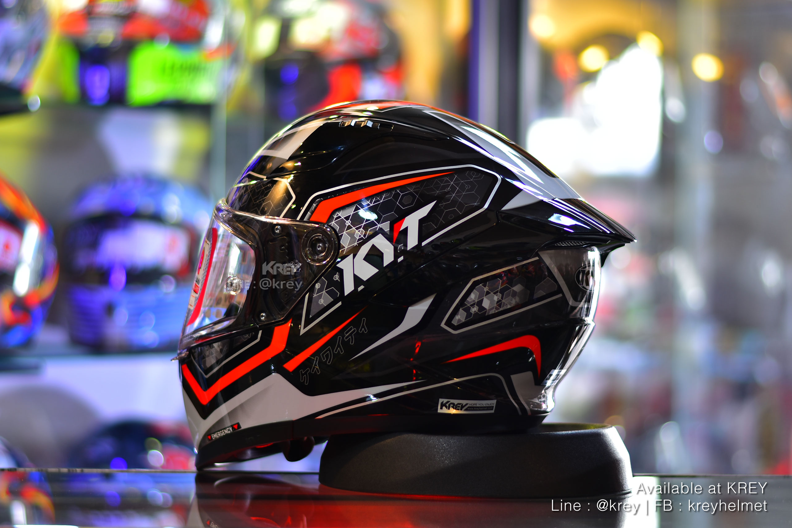 KYT model STRIKER#1 BLACK RED