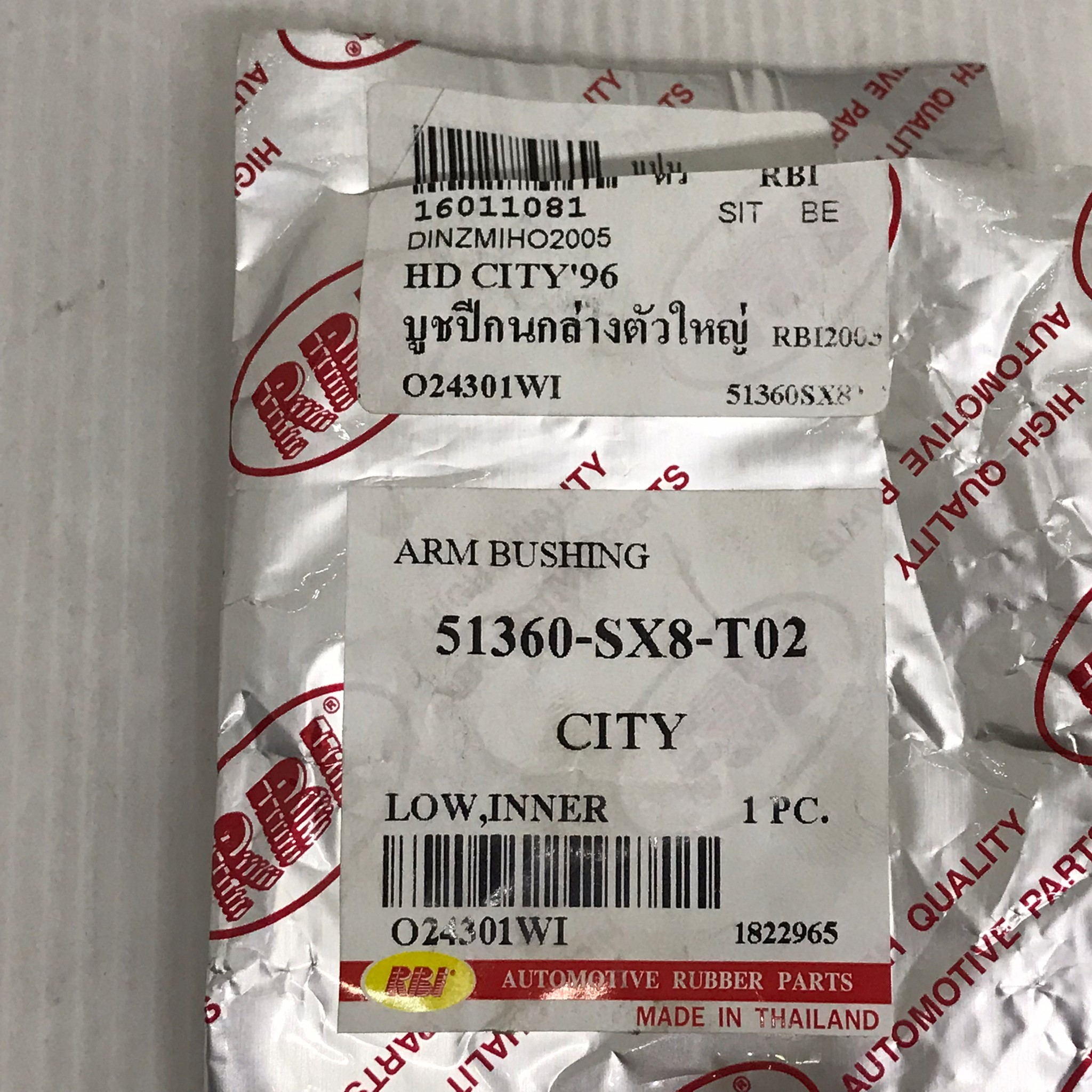 (1ตัว)บู๊ชปีกนก HONDA ตัวล่าง ตัวเล็ก ตัวใน CITY ปี 1996-2002 ตัวล่าง ฮอนด้าซิตี้ /LOWER /SMALL ARM BUSHING ยี่ห้อ RBI เบอร์ 51360-SX8-T02 / O42301W1