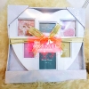 กรอบรูปหัวใจ (สีขาว) ขนาด 12x12นิ้ว แพ็คเกจสวยงาม ผูกโบว์