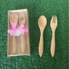 ช้อนส้อม ไม้คู่ แพ็คกล่องไม้ ผูกโบว์ พร้อมป้ายชื่อ