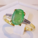 แหวนหยกแท้ เนื้อสวย ประดับเพชรข้าง