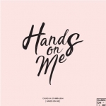 ( Pre-Order ) CHUNGHA 1st Mini Album Hands On Me + Poster วางจำหน่าย 8 / 6 / 2017