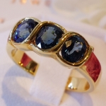 แหวนพลอยไพลินน้ำงาม ทรงใบไม้ สวยงาม