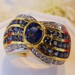 แหวนไพลิน Blue Sapphire เม็ดโตขอบประดับเพชรข้าง วงใหญ่