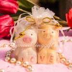 กระปุกใส่พริกไทย เซรามิค หมูคู่ LOVE แพ็คถุงผ้าโปร่ง