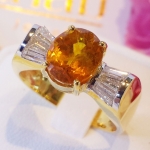 แหวนพลอยบุษราคัมน้ำงาม เล่นเหลี่ยมเพชร