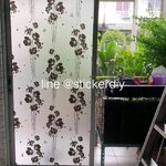 (กว้าง90cm.xยาว117cm.) ฟิล์ม PVC สูญญากาศติดกระจก "Black Flower"