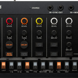 Roland AIRA Compact T-8 BEAT MACHINE *ของแท้รับประกันศูนย์* Rhythm Machine, Drum Machine, Bass Machine ฟรี!! สาย USB Cable