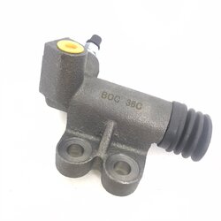 แม่ปั้มคลัทช์ ล่าง MITSUBISHI L200 ปี 1983-1987 / CYCLONE / STRADA 2500 มิตซูบิชิ ไซโคลน / สตราด้า ขนาด (3/4) เบอร์ MB710400 / SMI-16 ยี่ห้อ BOC (CLUTCH SLAVE CYLINDER)