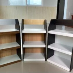 ชั้นวางไม้กระทัดรัด 3ช่อง วางของจุกจิก วางต้นไม้เล็กๆได้ วางเลโก้ วางโมเดล