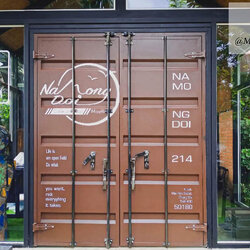 ประตูคอนเทนเนอร์บานคู่ สีน้ำตาล ลอนเท่ากัน ขนาด 200x200 ซม.