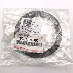 (แท้ศูนย์) ซีลคอหลัง / ซีลข้อเหวี่ยงหลัง TOYOTA LN40 / MTX / AT151 โตโยต้า ไมตี้เอ็ก ขนาด ใน 85 นอก 105 สูง 10 มิล เบอร์ 90311-85009 ยี่ห้อ TOYOTA