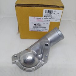 (แท้ศูนย์) คอห่านวาล์วน้ำ ล่าง MITSUBISHI STRADA 2800 / 4M40 / CANTER FB511 V46 มิตซูบิชิ สตราด้า / เบอร์ ME200631 / ยี่ห้อ MITSUBISHI