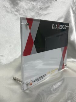 กรอบอะคริลิคใส่ใบประกาศนียบัตร 003