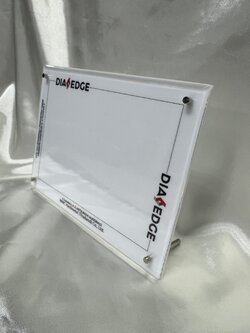 กรอบอะคริลิคใส่ใบประกาศนียบัตร 004