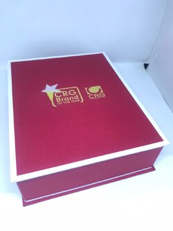 กล่องบุกำมะหยีสีแดงพิมพ์ UV 002