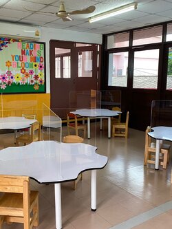 Acrylic Partition021