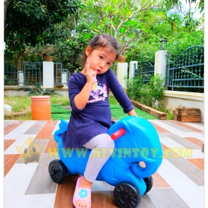 รถขาไถ รถถีบเด็ก