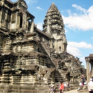 ท่องเทียวเชิงประวัติศาสตร์-วัฒนธรรม:มหัศจรรย์นครวัด-นครธม