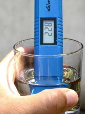 การวัดค่าความนำไฟฟ้าของน้ำ (Water Conductivity)