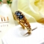 แหวนพลอยไพลิน Blue Sapphire เจียรเหลียมเพชร ฝังฉลุลายทรงไทย บนตัวเรือนทองแท้ทั้งตัวเรือน