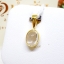 จี้พลอยWhite Zircon จาก New South Wales, Australia เจียรทรงคาบาชอนให้เห็นเหลือบ ฝังหุ้มด้วยทองแท้ เรียบง่ายน่ารัก