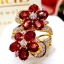 แหวนทับทิม Ruby สีแดงสด เรียงร้อยเป็นทรงดอกไม้ อ่อนหวาน ประดับฝังด้วยเพชรแท้น้ำงาม บนตัวเรือนทองแท้ทั้งตัวเรือน