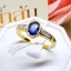 แหวนพลอยไพลิน Blue Sapphire เล่นไฟน้ำงามฝังหุ้ม ตกแต่งเพชรแท้ที่บ่าข้าง ดูเรียบหรู บนตัวเรือนทองแท้ทั้งตัวเรือน